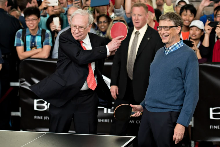 A game of table tennis draws a delighted crowd of shareholders on the Sunday of the meeting weekend. The Berkshire Hathaway Annual Meeting in Omaha, Nebraska, in the season calendar of The Mansa Court