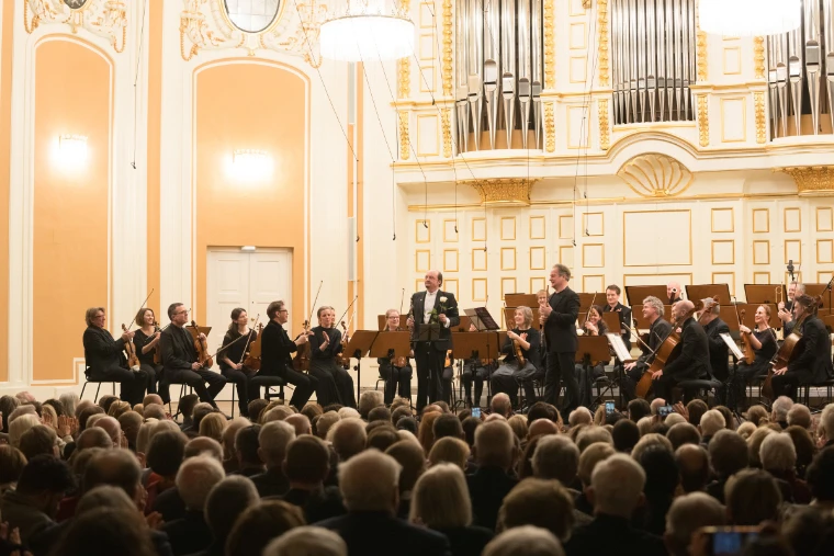 The Camerata Salzburg plays to a full Großer Saal at the Mozartwoche (2024). Mozartwoche, The Großer Saal, Mozarteum, Salzburg, in the season calendar of The Mansa Court