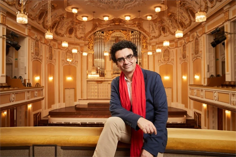 Rolando Villazón, the Mozartwoche’s artistic director, seated in the Großer Saal. Mozartwoche, The Großer Saal, Mozarteum, Salzburg, in the season calendar of The Mansa Court